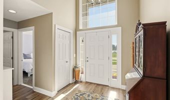 617 Eaton Dr, Aurora, OH 44202