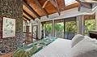 1444 W Kuiaha, Haiku, HI 96708