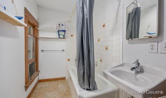 608 Trowbridge St, Allegan, MI 49010