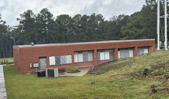 711 N Chapin Rd, Aberdeen, NC 28315