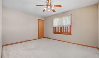 715 Holden Dr, Ashtabula, OH 44004