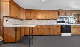 8275 MERTZTOWN Rd, Alburtis, PA 18011
