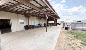 301 Ave N, Abernathy, TX 79311