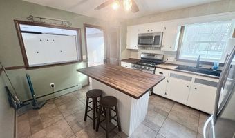 387 Southwick St, Agawam, MA 01030