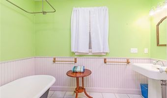 61 Howland Ave, Jamestown, RI 02835