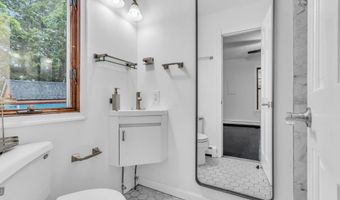 19 Center St, Barnegat, NJ 08005