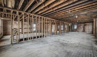 941 W Broad St, Columbus, OH 43222