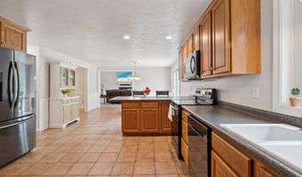 60 Lady Slipper Ln, Chester, NH 03036