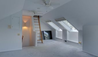 9 Southwind Dr 9, Burlington, VT 05401