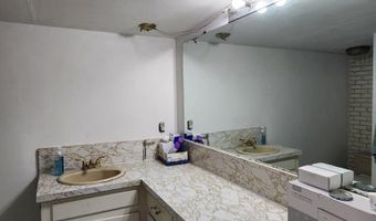 908 NW 11th St, Andrews, TX 79714