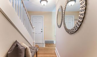 324 Highlake Ave, Ann Arbor, MI 48103
