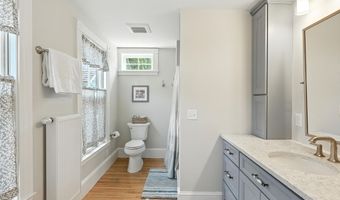 309 Foreside Rd, Falmouth, ME 04105