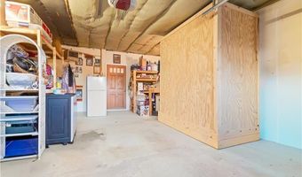 41 Yeoman Ave, Cranston, RI 02920
