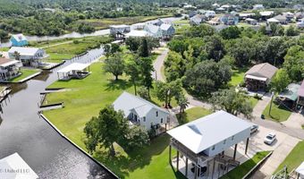 424 Riverview Dr, Bay St. Louis, MS 39520
