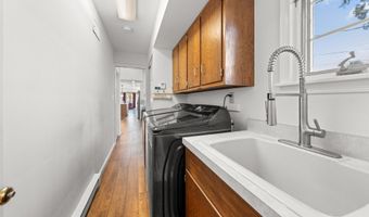 3146 CLUB Dr, Allentown, PA 18103