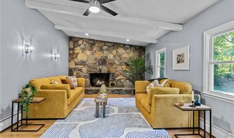 123 Stone Gate Dr, North Kingstown, RI 02852