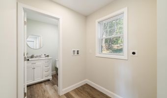 85 Vanderbilt Rd, Bristol, CT 06010