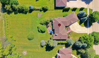 1900 E ORCHARD BLOSSOM Dr, Appleton, WI 54915