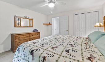 8 Panaway Dr, Campton, NH 03223
