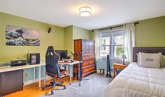 25 Belton Dr, Barrington, RI 02806