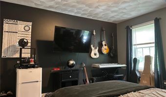 7 Hidden Meadows Dr, Charlestown, RI 02813
