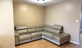 2215 Nichols Rd C, Arlington Heights, IL 60004