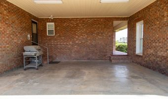 68 Smart Rd, Baxley, GA 31513