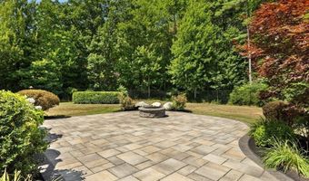 70 Cynthia Rd, Abington, MA 02351