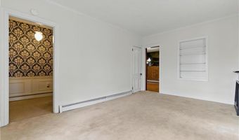 221 Franklin St, Alburtis, PA 18011