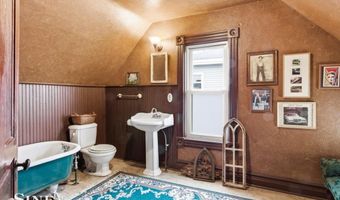 1713 St Clair River Dr, Algonac, MI 48001