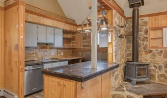51 Zinnia Dr, Alloway, NJ 07418