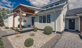 917 McDonald Dr, Amsterdam, NY 12070