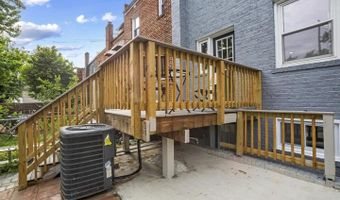 5623 EADS St NE, Washington, DC 20019