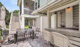 1068 Capersview Ct, Awendaw, SC 29429