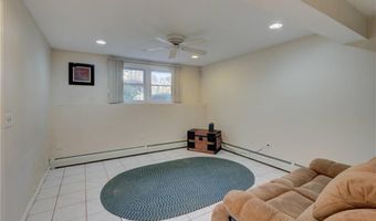 60 North St, Cranston, RI 02920