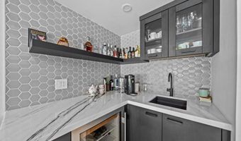 20 Lake Helix Dr, La Mesa, CA 91941