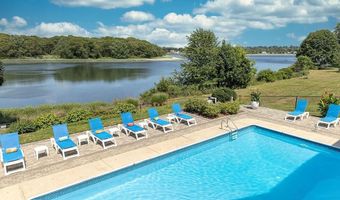 1040 Buttonwoods Ave, Warwick, RI 02886