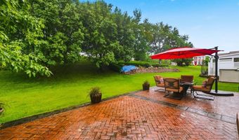 614 Whispering Willows Ct, Ballwin, MO 63021