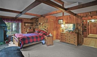 550 Twin Brook Ln, Coventry, RI 02816