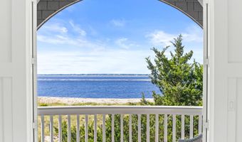 35 Cape Fear Trl, Bald Head Island, NC 28461