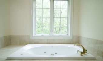 19 Cider Mill Rd, Burlington, CT 06013