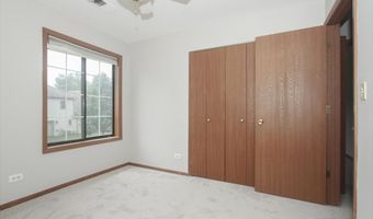 1611 W Partridge Ct 8, Arlington Heights, IL 60004