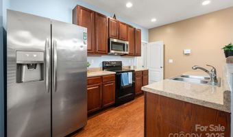 5407 Fenway Dr, Charlotte, NC 28273