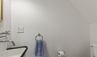 38 Union St, Belfast, ME 04915