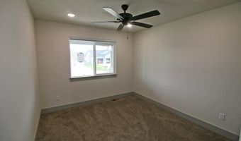8641 E Cherrywood Ct, Bel Aire, KS 67226