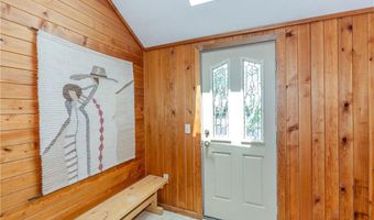 41 Holly Hill Ln, Cranston, RI 02921