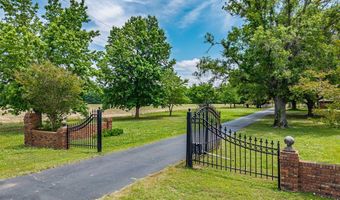 5042 Dummyline Rd, Batesville, MS 38606