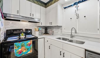 147 Bayview Blvd, Atlantic Beach, NC 28512