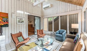 2 Haverhill Ct, Ann Arbor, MI 48105