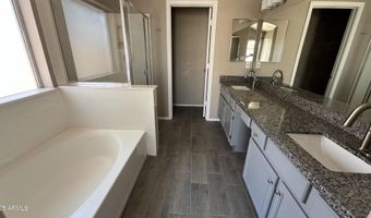 1690 E Countrywalk Ln, Chandler, AZ 85225